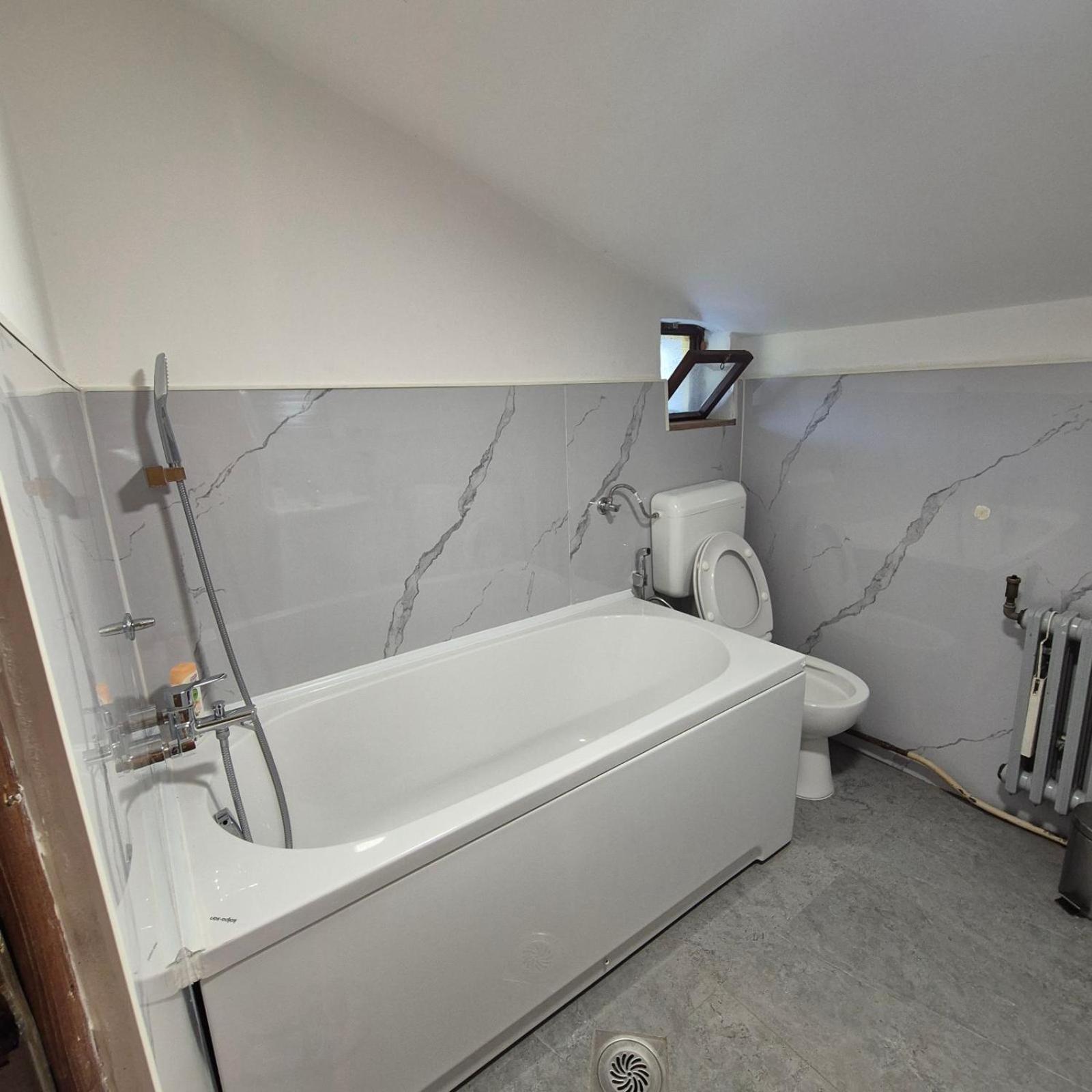 Family Apartment With Garden サラエヴォ 部屋 写真